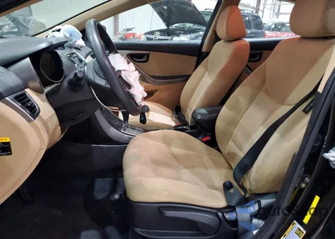 2013 Hyundai Elantra Gls z USA, uszkodzony, nr VIN KMHDH4AE6DU664471